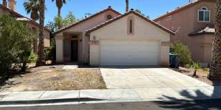 Single Story 3 bedrooms 2 bathrooms 2 car garage Gallery 1