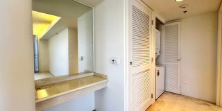 SPACIOUS 2 BED/2 BATH/2 PRKG in the highly desired Nuuanu Parkside - W/D, Lanai, Central AC & more!!! Gallery 10