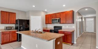 Sunny, Move-In Ready 4-Bed Home in Winter Haven with Modern Finishes and Two-Car Garage Gallery 17