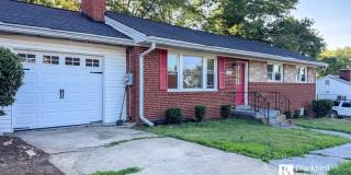 11901 Crestwood Avenue South Gallery 1