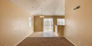 Delightful 2-story home located on the Eastside! Gallery 6