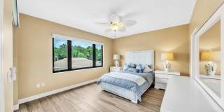 827 Oak Harbour Drive Gallery 25