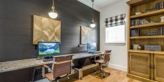 Berkshire Creekside Gallery 10