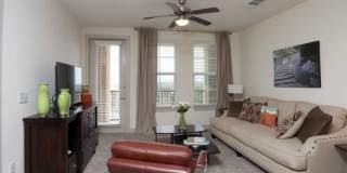 11571 Huebner Rd Gallery 1