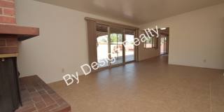 Spacious 3 Bed 2 Bath Eastside Home w/Huge Yard & Fireplace Gallery 11