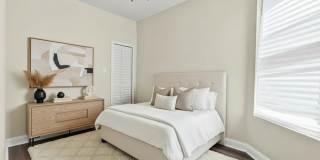 4704 W Monroe Street Gallery 17