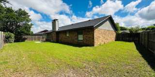 3 Bed 2 Bath Home! PLUS HUGE GARAGE CONVERSION ROOM! Gallery 36