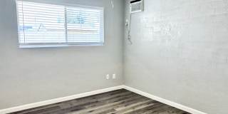 412 N 17th Dr Gallery 23