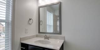 Fresh and so Clean Clean Close to Everything! Gallery 32