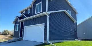 Spacious 3 Bed, 2.5 Bath Home in Norwalk – 1707 Ashwood Ave Gallery 1