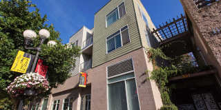 Broadway Place Gallery 4