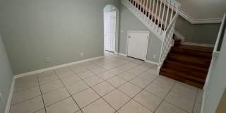 Lovely Townhome in Gate Community! Gallery 5