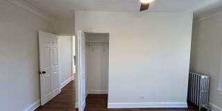 5509 North Lincoln Avenue Gallery 6