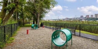 The Harper at Harmon Meadow Apartments Gallery 38