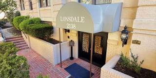 2 Level, 2 Bedroom Hidden Gem in Dupont! Gallery 3