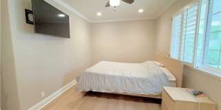 5418 Saratoga Gallery 18