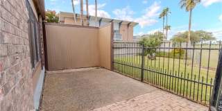 Beautifully renovated courtyard townhome in the heart of Corpus Christi Gallery 3