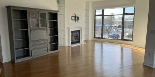 Beautiful 2 Bedroom Condo in Whitefish Bay Gallery 7