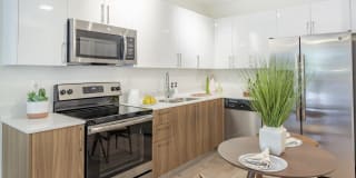 Alameda West Gallery 7