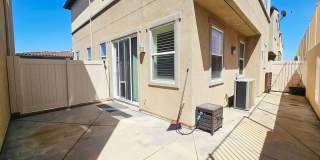 Gorgeous Stand Alone Town Home / Rolling Hills Golf Club is your Back Yard Gallery 12