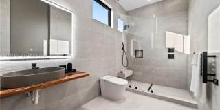 493 Holiday Dr #0 HALLANDALE BEACH, FL 33009 Gallery 45