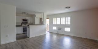 Rarely Available ! Beautiful 3-Bedroom Corner Unit – Pet Friendly  Spacious! Gallery 1