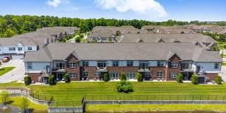 Huntley Manor Gallery 16