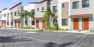 ID Oakland Park Gallery 50