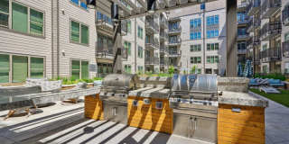 Link Apartments 4th Street Gallery 17