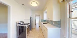 Newly Renovated! 2 bedroom 1 Bath Altadena home with dining room, back porch room and beautiful yard! Gallery 7