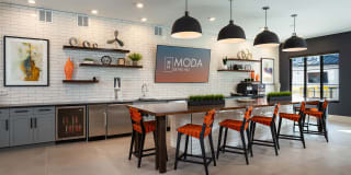 Moda at the Hill Gallery 11
