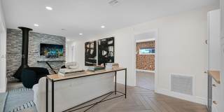 1001 NW 4th Ct Gallery 23