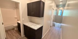 Spacious 3 Bedroom, 2.5 Bath Phoenix Townhome with *New Floors* + *NEW* Paint! Gallery 10