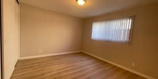 Wonderful Gated 2-Bedroom Downstairs Apartment Gallery 16