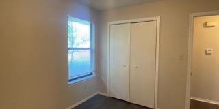 Great Duplex! 2 Bed, 1 Bath Gallery 13
