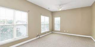 Beautiful End-Unit Townhome on a Prime Location! Gallery 14