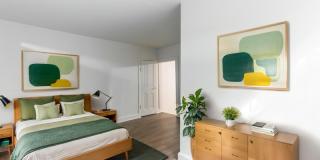518 E Manning Street Gallery 8