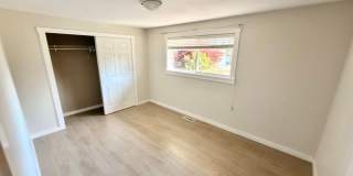 Spacious 4BD/3BA Bellevue Home with Private Backyard & Garage Gallery 16