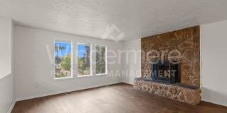 Charming 4-Bedroom Home with Garage & Spacious Yard! Gallery 7