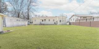 Classic Home in Rogers! Gallery 11