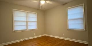 201 Holly Road Gallery 16