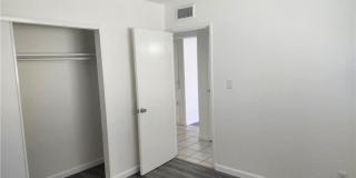 2700 BASSWOOD Avenue Gallery 18