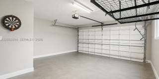 4040 NE 6th Ave Gallery 28