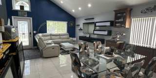 8 ELTON Place Gallery 13