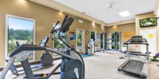 Country Club Apartments Gallery 7