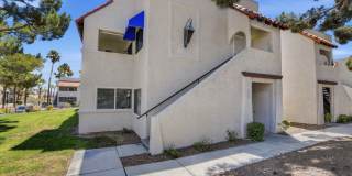 Upgraded 2 bedroom 2 bath upstairs condo Gallery 5