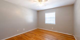 Peachtree Hills Court Gallery 21