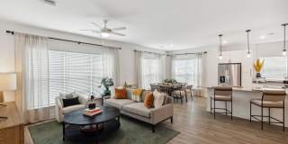 Everleigh Deerfield Age 55+ Apartment Homes Gallery 24