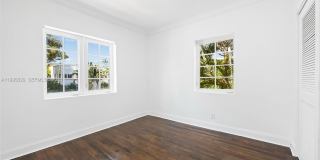 1545 Meridian Ave Gallery 21