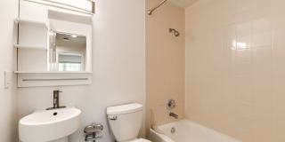 Lovely 2 bed 1 Bath Townhome in park-like setting in Boulder. - Available July 1st! Gallery 8